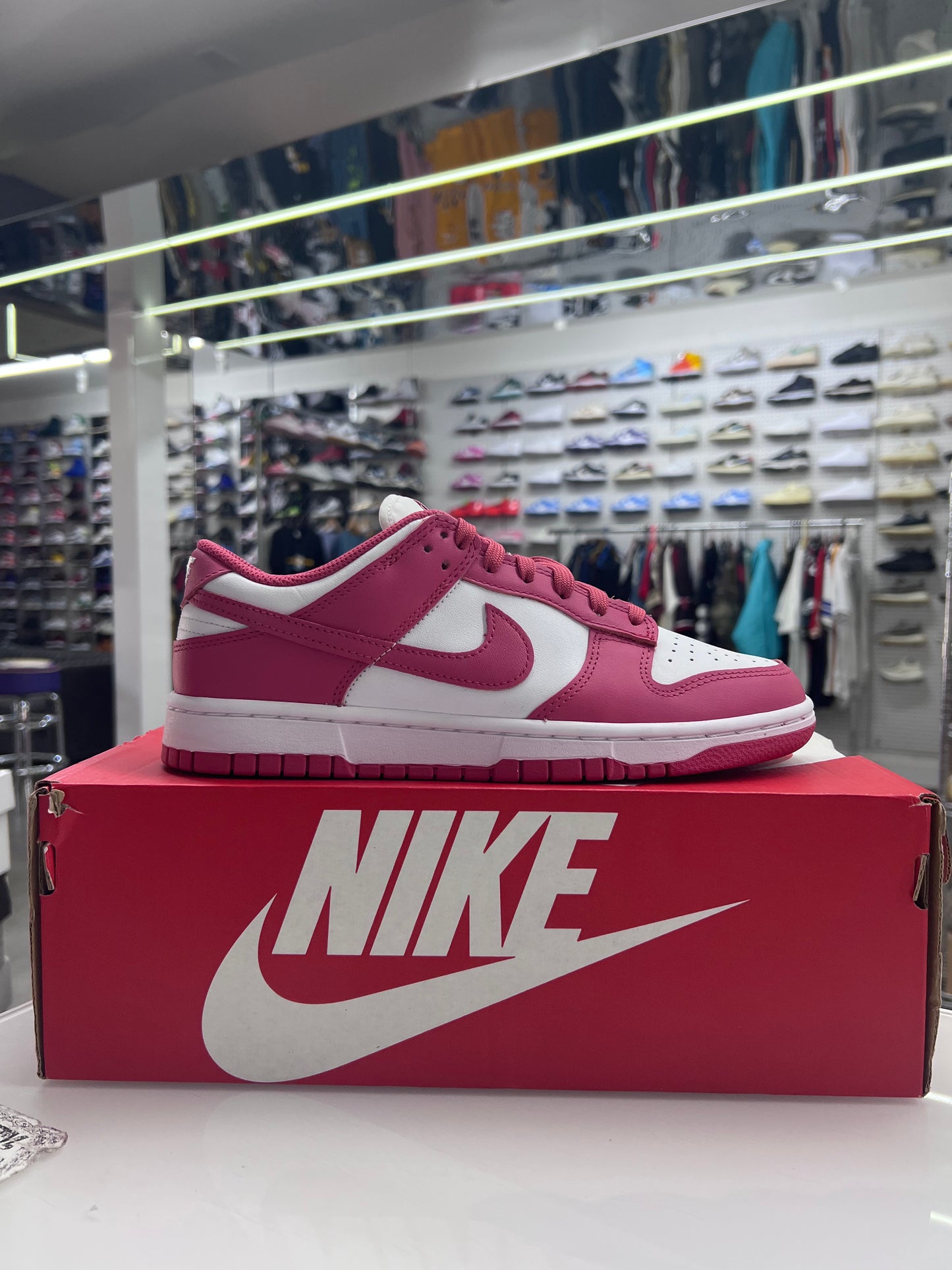 Dunk Low Archeo Pink