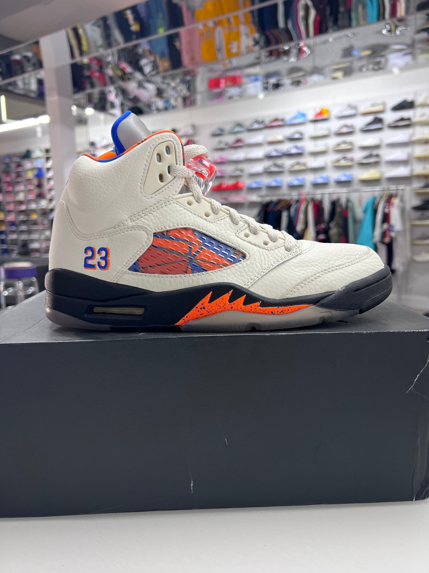 AJ 5 International Flight