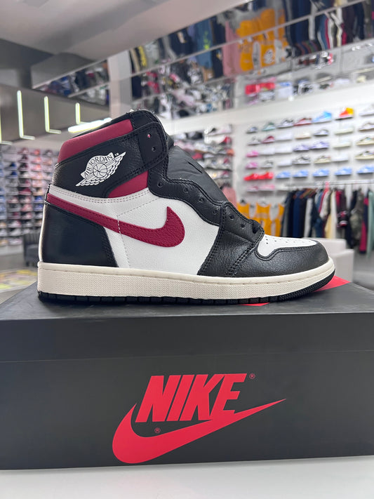 AJ 1 Black Gym Red