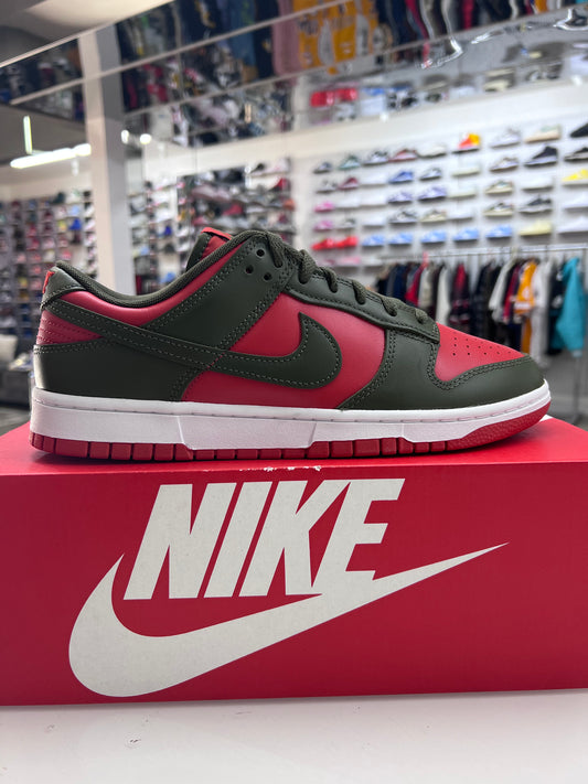 Dunk Low Mystic Red Cargo