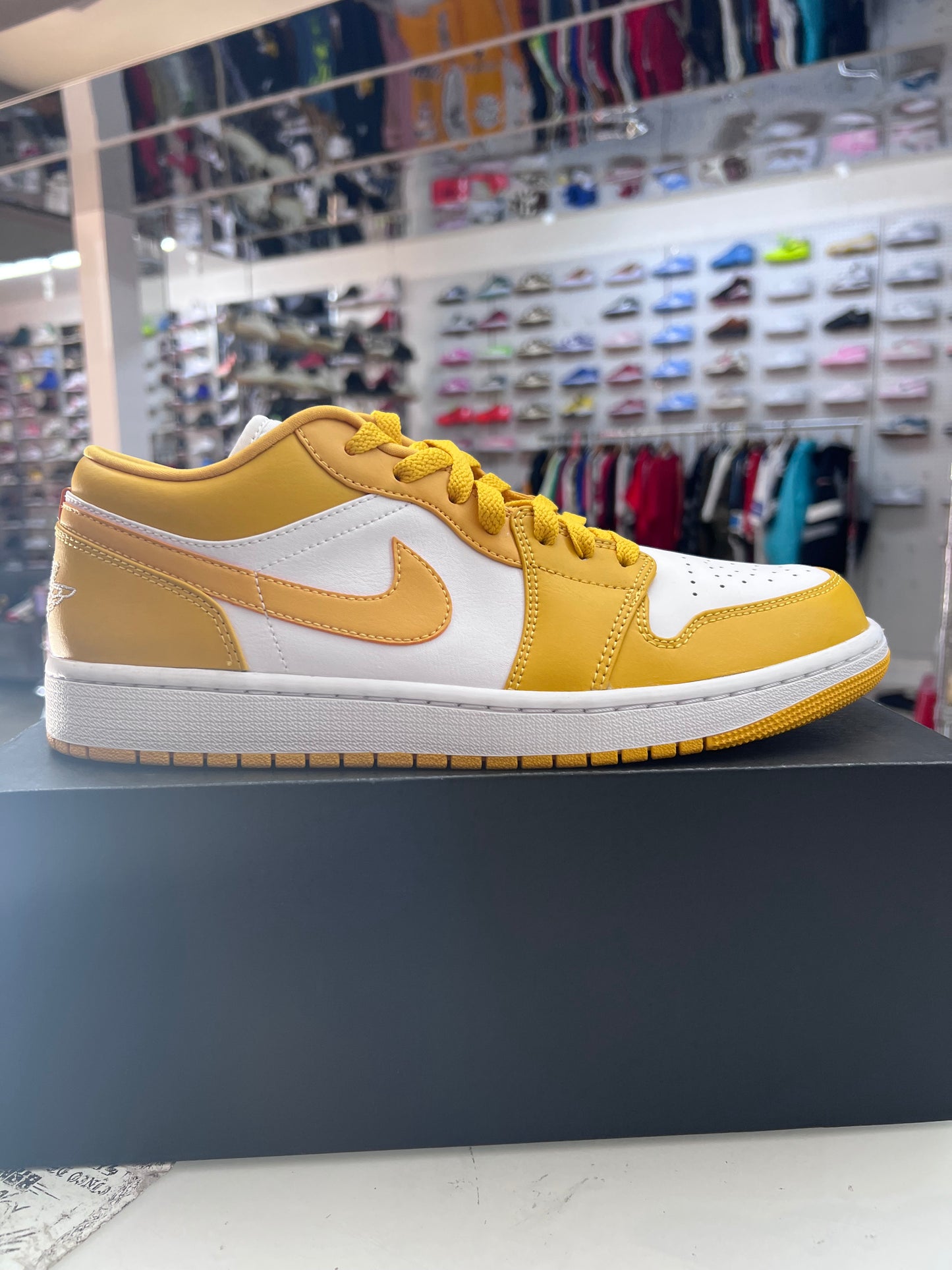 AJ 1 Low Pollen