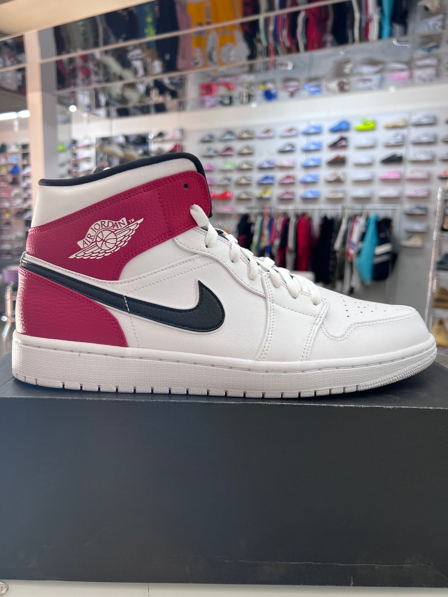 AJ 1 Mid White Black Gym Red