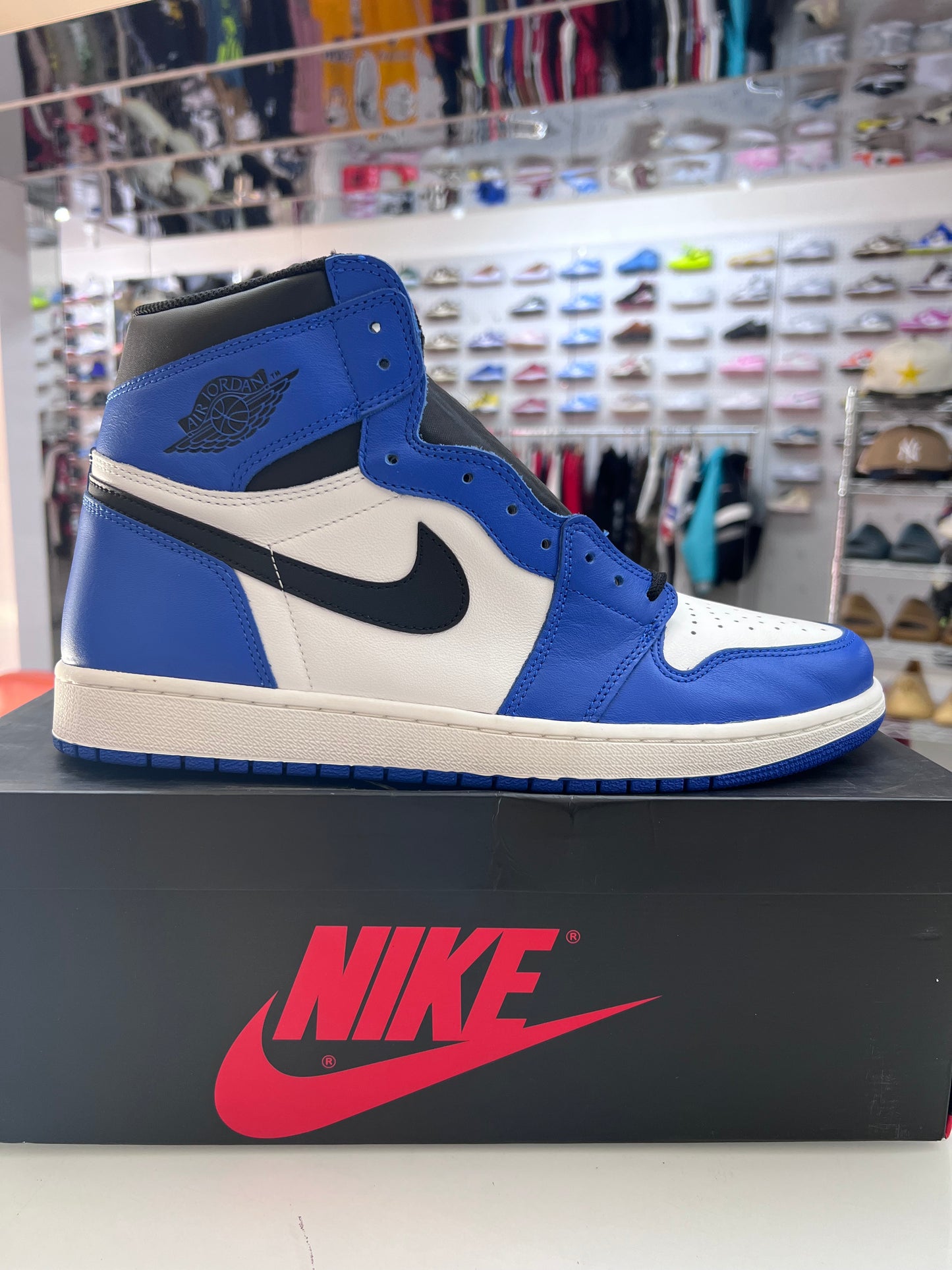 Aj 1 Game Royal